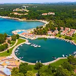 Daire Nice Apartment In Umag With Wifi