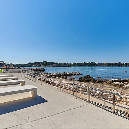 Nice Apartment In Umag With Wifi * Умаг