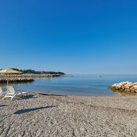Nice Apartment In Umag With Wifi * Умаг