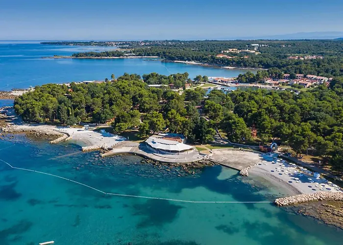 In With Outdoor Swimming Pool Ουμάγκ